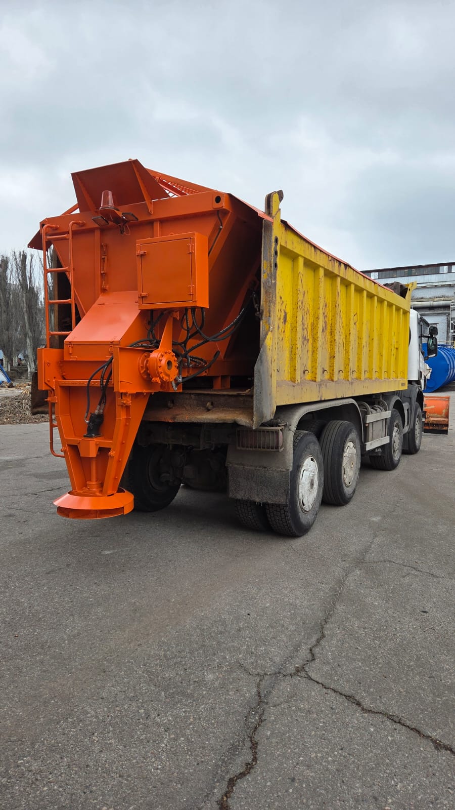 Пескоразбрасыватель 1