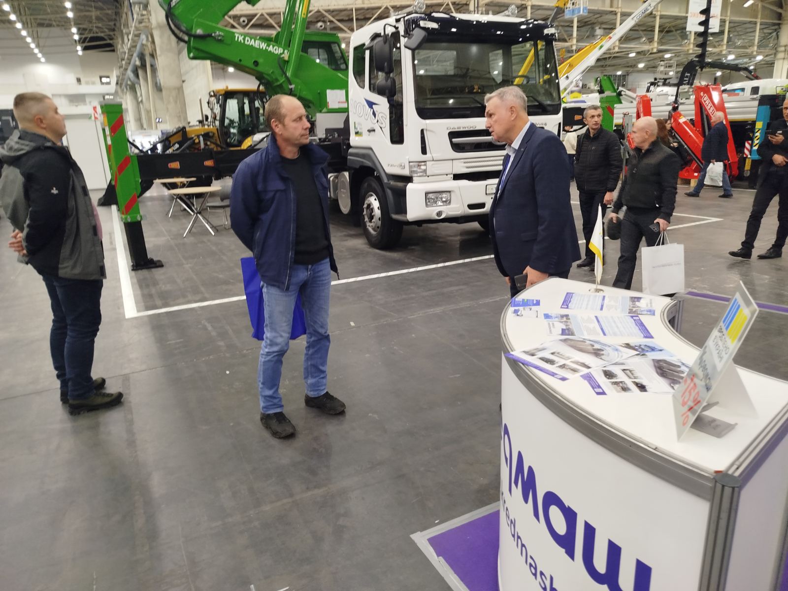 КомунТех-2025 — стенд Кредмаш 4