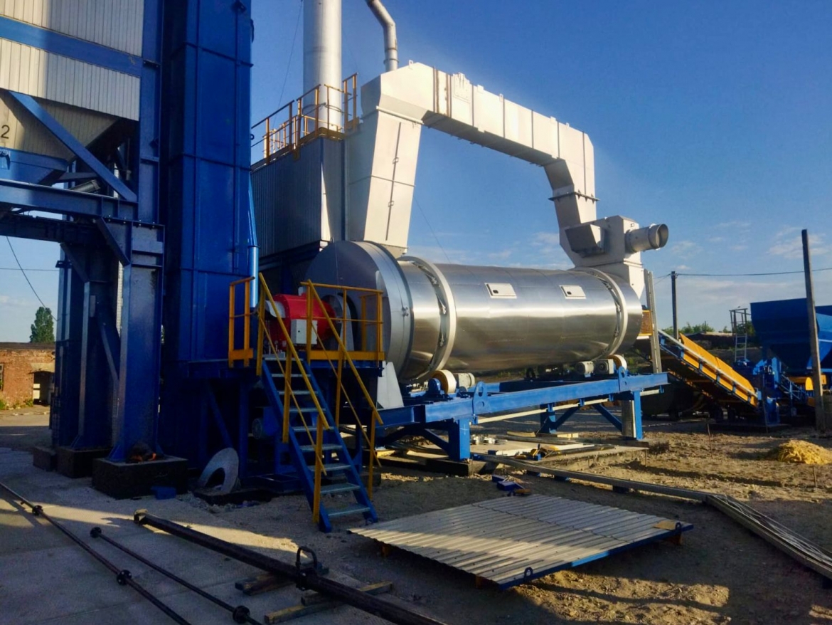 ПрАТ «Кредмаш» запустив в експлуатацію нову асфальтозмішувальну установку КДМ2067 в Харківській області