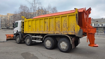 ПрАТ «Кредмаш» виготовив і відправив замовнику в Кіровоградську область два піскорозкидальних бункера об'ємом 9мᵌ, для встановлення в кузов вантажного автомобіля.