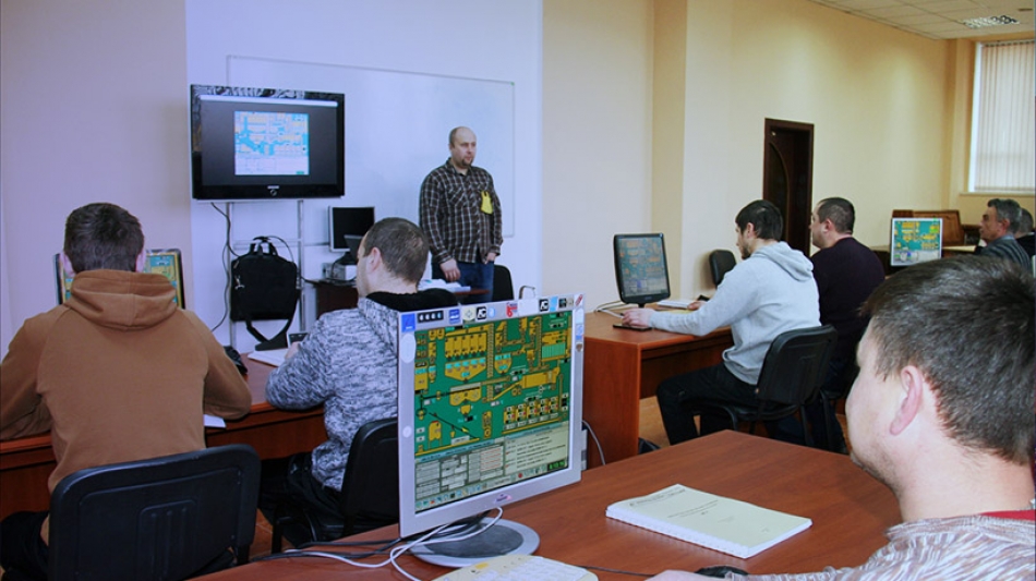 ПрАТ Кредмаш завершив навчання спеціалістів за професією «Машиніст змішувача асфальтобетону».